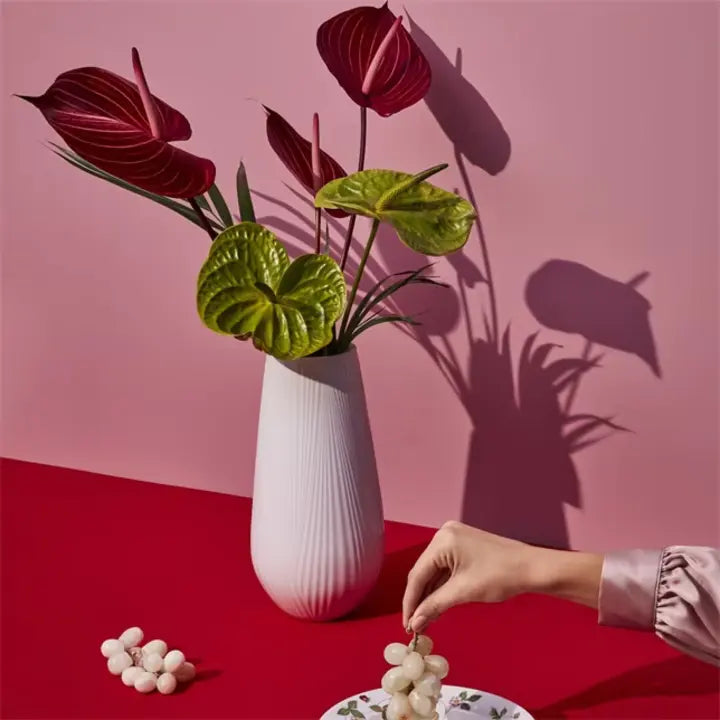 WHITE FOLIA VASE TALL